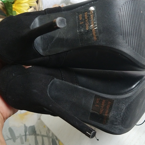 Rue 21 used Great condition black heels - Picture 4 of 4